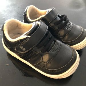 Black sneakers ⚽️